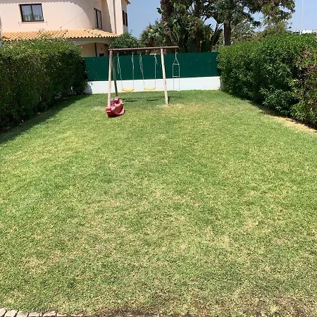 Roja Pé Villa *
