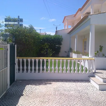 Roja Pé Villa *